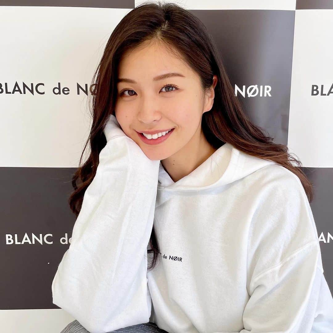 米山珠央さんのインスタグラム写真 - (米山珠央Instagram)「. BLANCdeNØIR の POPUPにて🤍 . ファッション×ボランティアのブランドで 商品を購入すると支援先が選べますっ！！ 【支援先】 ①ひとり親支援　②動物愛護支援　③難病児支援 わたしは、①ひとり親支援 にしました。 . おしゃれしながら#ボランティア活動 もできるなんて素晴らしすぎる…春の装いがより一層楽しみになりました🌸 . . . #BLANCdeNØIR #ブランドノワール #2021ss #春夏  #ファッション #ボランティア #ユニセックス」3月10日 19時20分 - tamao_17no1