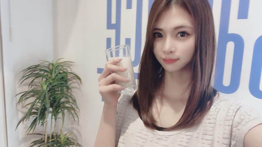 のインスタグラム：「.﻿ ﻿ @t.balance ﻿ ﻿ 三田と表参道と自由が丘にも店舗できるんだって♪﻿ いっぱい店舗あるから通いやすいね😊﻿ ﻿ トレーニングの後のプロテインはキャラメルがすき✨ ﻿ ﻿ ﻿ ﻿ ﻿ #gym #personaltraining #shibuya #パーソナルジム #腹筋 #ジム #ボディメイク #筋トレダイエット」