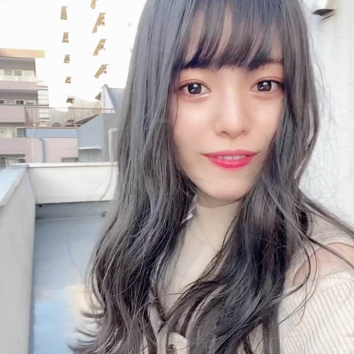 有村莉彩のインスタグラム：「ずっとみれるようにのせとくね💎  Instagramに映える生活をしていなく投稿お久しぶりになってしまってごめんなさい。🥺  春服や春コスメは本当にかわいいの ありすぎて迷っちゃう🥱🎀買えたら載せるね＾＾  ピアスもあけたしたのしみが少し増えた🍀みなさんの応援やお力のおかげで秋葉原駅の大きな広告も掲載が決まったからまたお知らせするね〜！  #ヘアカラー #ヘアスタイル #巻き髪 #ゆるふわ巻き #透明感カラー #ヘアアレンジ #ヘアアレンジ動画 #表参道 #美容室 #lewin #instagood #instalike」