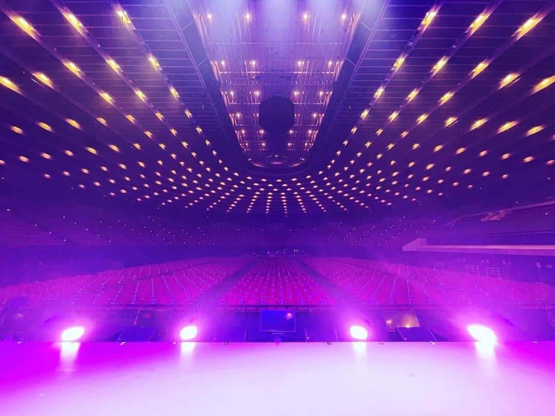 坂東慧のインスタグラム：「Little Glee Monster Arena Tour “Dearest”大阪城ホール初日終了！ むっちゃ楽しかったー！リトグリ最高！ #littlegleemonster #リトグリ」