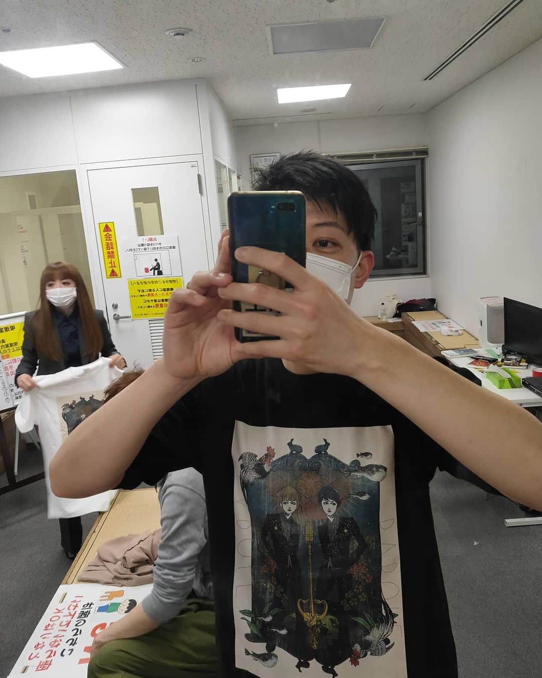 のインスタグラム：「ハインリッヒT、どっち買うべきだ？」