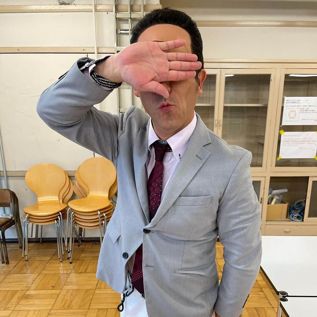 東野幸治さんのインスタグラム写真 - (東野幸治Instagram)「東野幸治の幻ラジオ聴いてください。」3月10日 23時15分 - higashinodesu