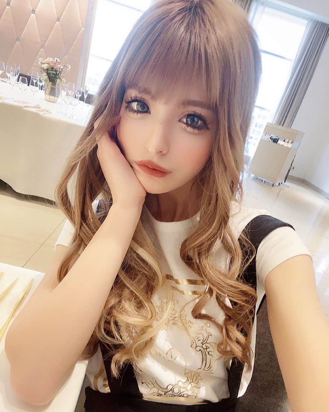 アンジェリカのインスタグラム：「💙🐱 . マツエク詳細👀💕  @eyelash_chrissie ❤︎さんにいつも通ってるよん 店内が快適すぎていつも爆睡しちゃう🤢  🌼デザイン🌼  SC.SC.Jカール 12.14.12ミリ 下9ミリ　50本  だよ🤲🏻  公式LINE限定キャンペーン (予約時にお伝え下さい♡) ご新規様限定←❤︎.* わたしのインスタ見た！で ¥2,000オフになります (¥5,000以上のお会計の方のみになります🙇‍♀️)  . 💙🐱  #マツエク」