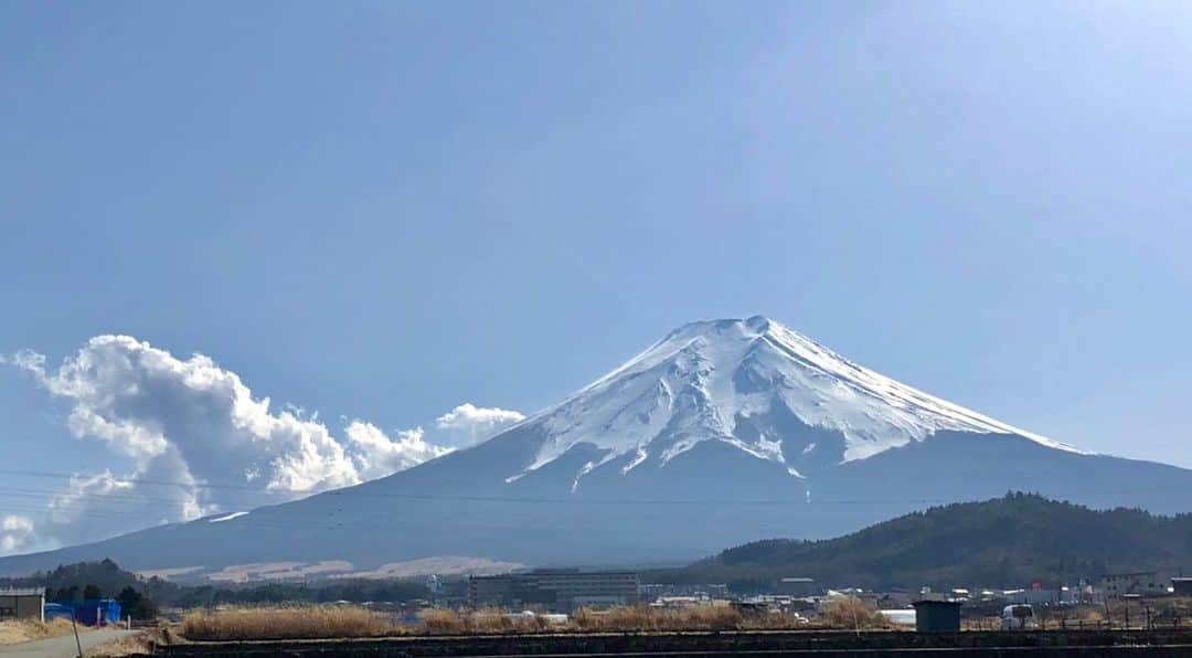 渡辺裕之さんのインスタグラム写真 - (渡辺裕之Instagram)「今朝の富士山 東日本大震災から10年目 被災者の方々の心の復興を祈ります。 #霊峰富士 #東日本大震災を忘れない  #心の復興  #祈り」3月11日 10時11分 - hiroyuki6267