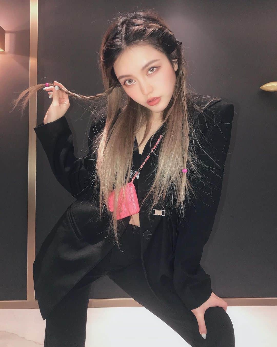 Grace Chowのインスタグラム：「小辫子💗」