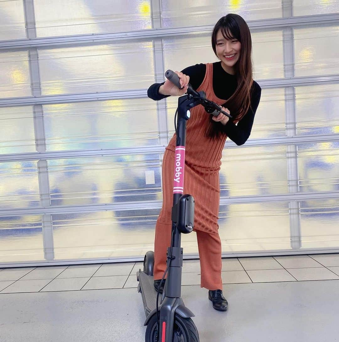 あいみさんのインスタグラム写真 - (あいみInstagram)「電動キックボード🛴  乗るのにはちょっとコツが入りました😋  #キックボード #電動キックボード #mobby #キーレス」3月11日 16時51分 - aimi_feti