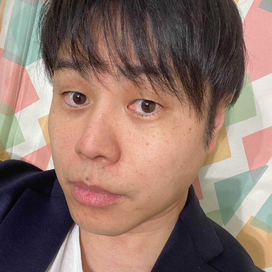 井上裕介さんのインスタグラム写真 - (井上裕介Instagram)「１７時になると流れる『後ろの正面だぁれ？』が、いつもやけにせつなく感じる。  #NONSTYLE #ノンスタイル  #井上 #自撮り #ポジティブ #ナルシスト #どうだ #イケメン #だろ！？ #インスタ映え #いや #イノスタ映え #インスタグラム #イノスタグラム」3月11日 17時01分 - nonyusuke