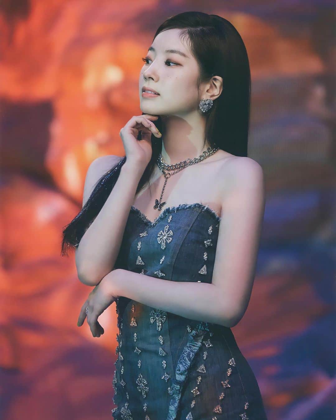 のインスタグラム：「damn she’s so pretty i miss her sm 🥺」