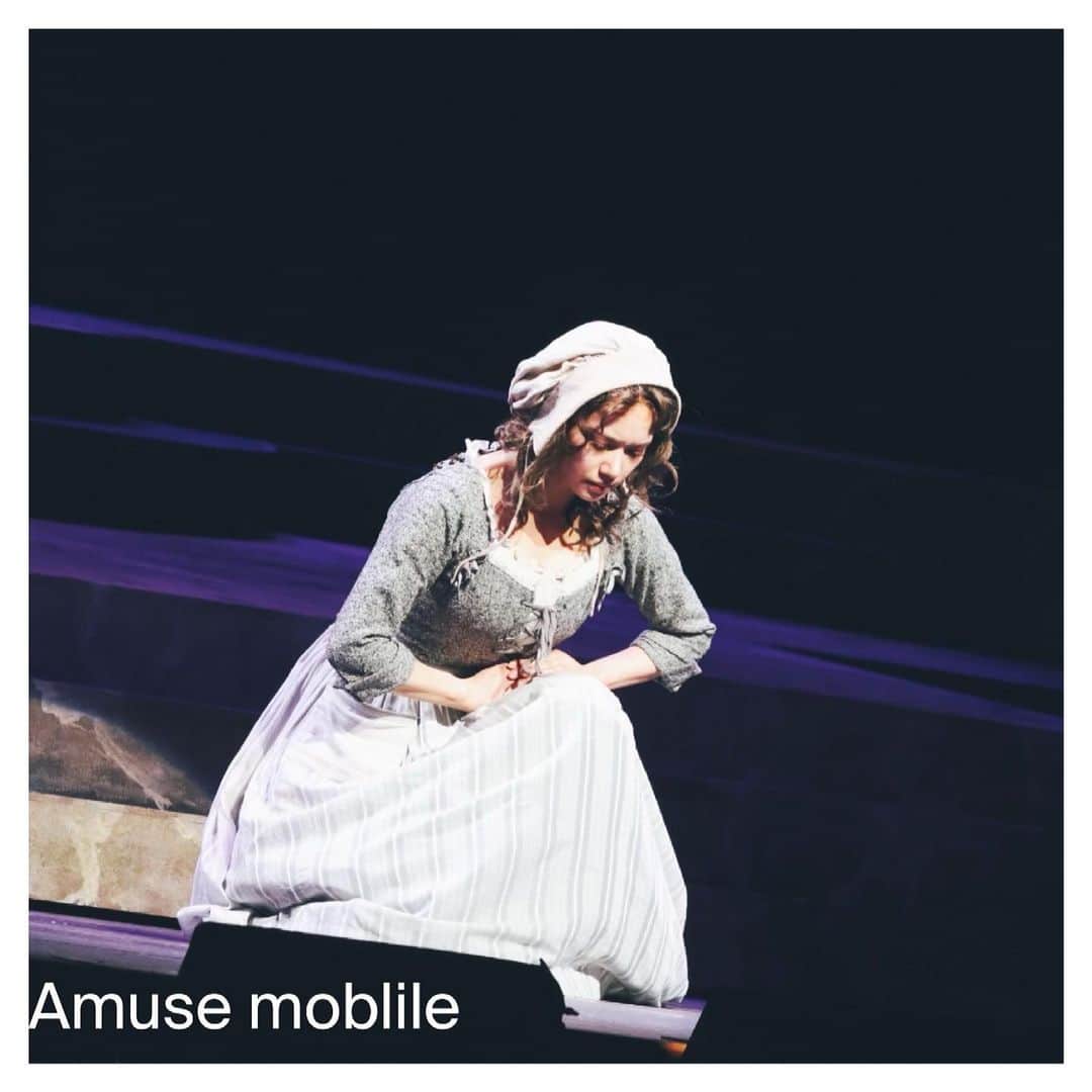 ソニンのインスタグラム：「. Musical “Marie Antoinette” 無事全ての公演終了しました。  ご観劇頂き本当にありがとうございました。 そして沢山の応援お祈りありがとうございました。  ひとまず、お礼の報告でした。 またブログの更新 そして、募集中の一問一答で沢山語りたいと思います。 お絵描きソニンも皆様お忘れなきよう、募集くださいませ。 (ハイライト“MA一問一答お絵描きソニン”ご覧下さい)  #今日のソニンMA の感想もまだ拝見して❤︎押しに行くのでご活躍下さい。」