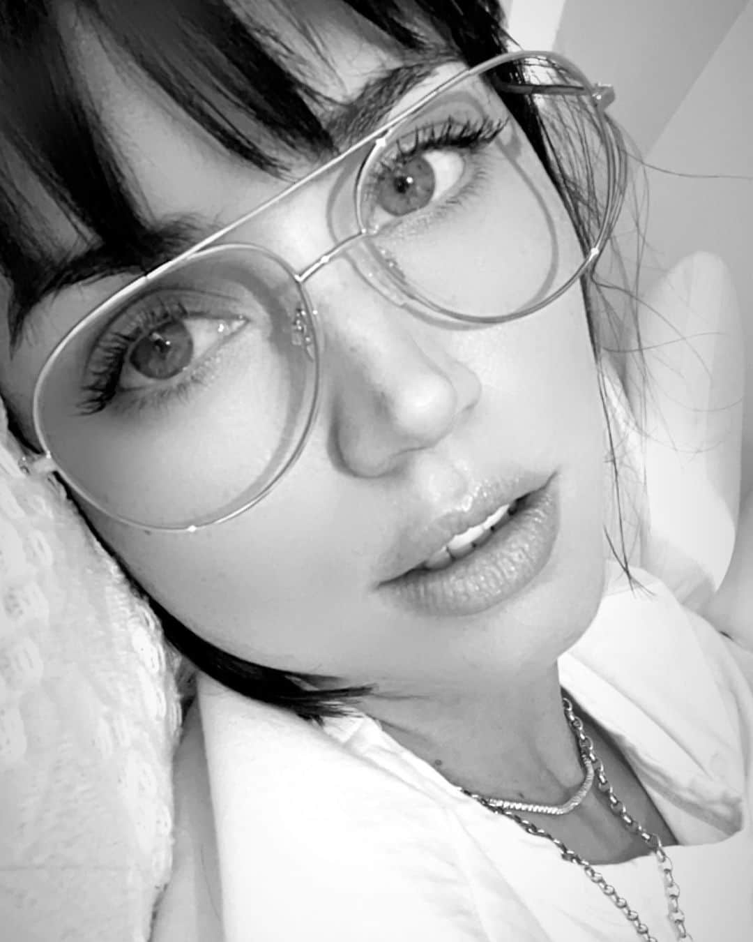 アナ・デ・アルマスのインスタグラム：「♥️」