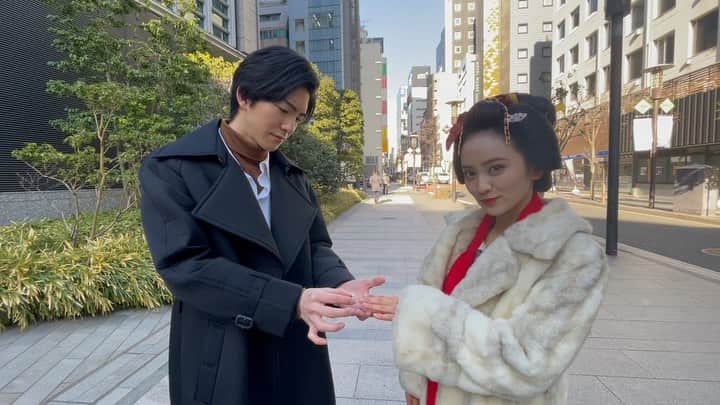 江戸モアゼル〜令和で恋、いたしんす。〜【公式】のインスタグラム：「なぜかカメラ目線の仙夏さん  #ごめんなさい🙇‍♀️ #動画でした  －－－－－－－－－－ #江戸モアゼル #粋キュン  #岡田結実 #葉山奨之 #吉谷彩子  #山口まゆ #一ノ瀬颯  #前田公輝 #田中直樹( #ココリコ)」