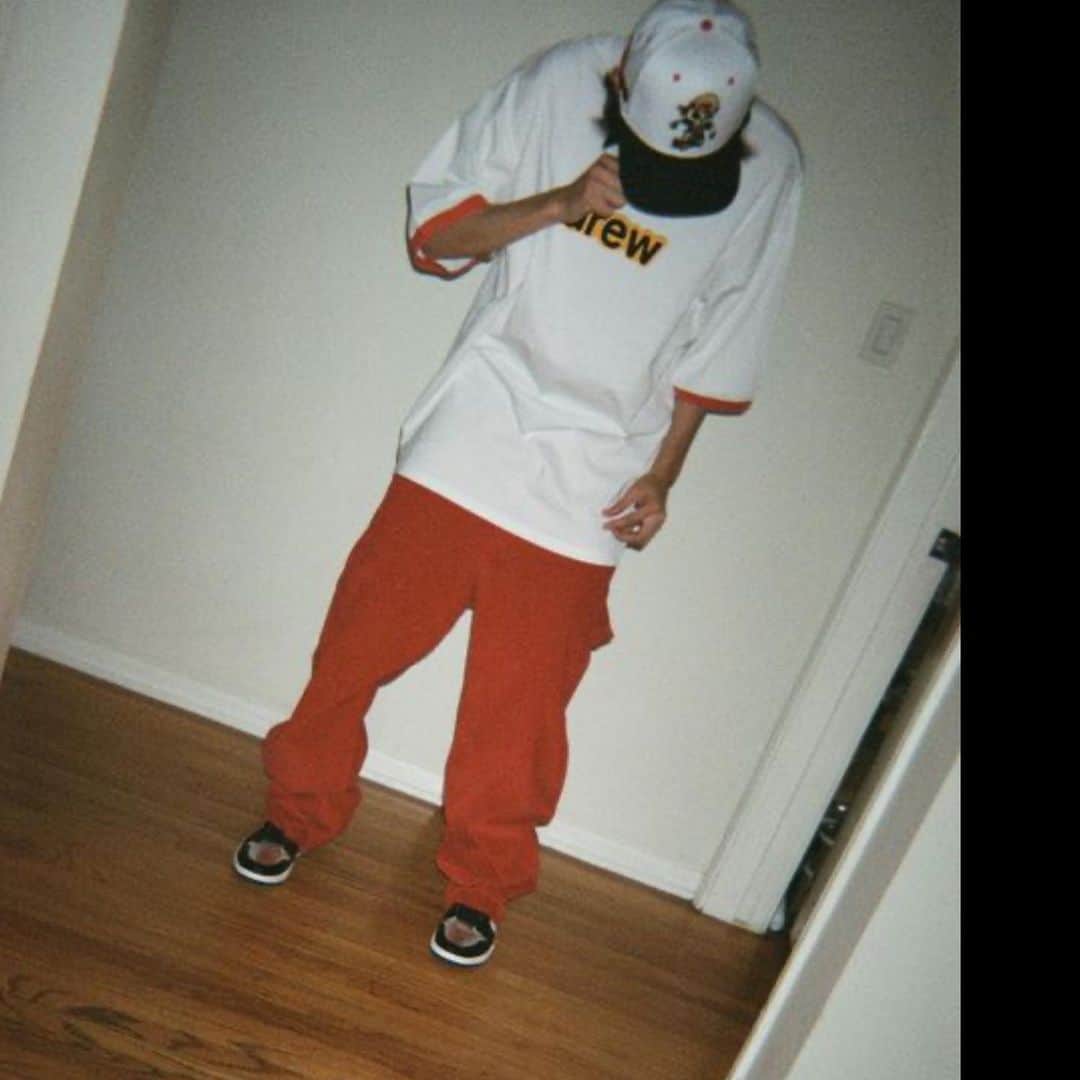 ジャスティン・ビーバーのインスタグラム：「@burberry.erry @drewhouse」