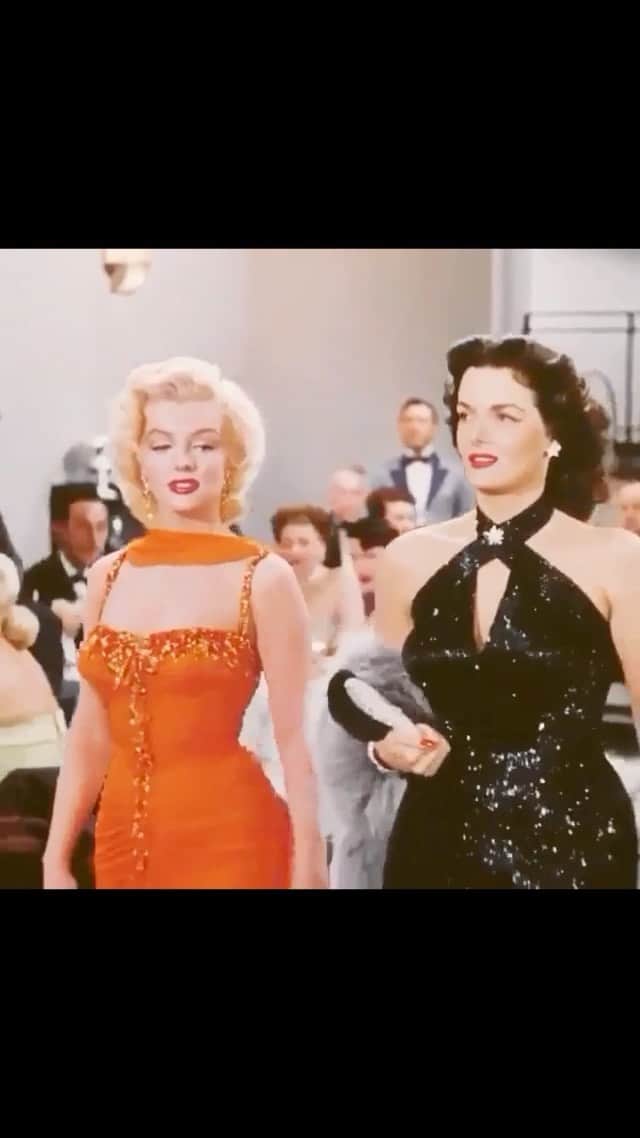 マリリン・モンローのインスタグラム：「Tag your best friend ❤️ Marilyn and Jane in the classic “Gentlemen Prefer Blondes.”❤️」