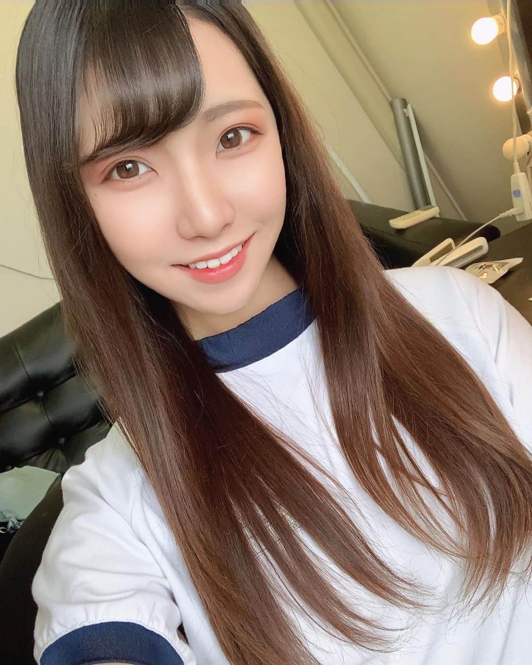 浅見レナのインスタグラム：「ぶるまちゃん💨」