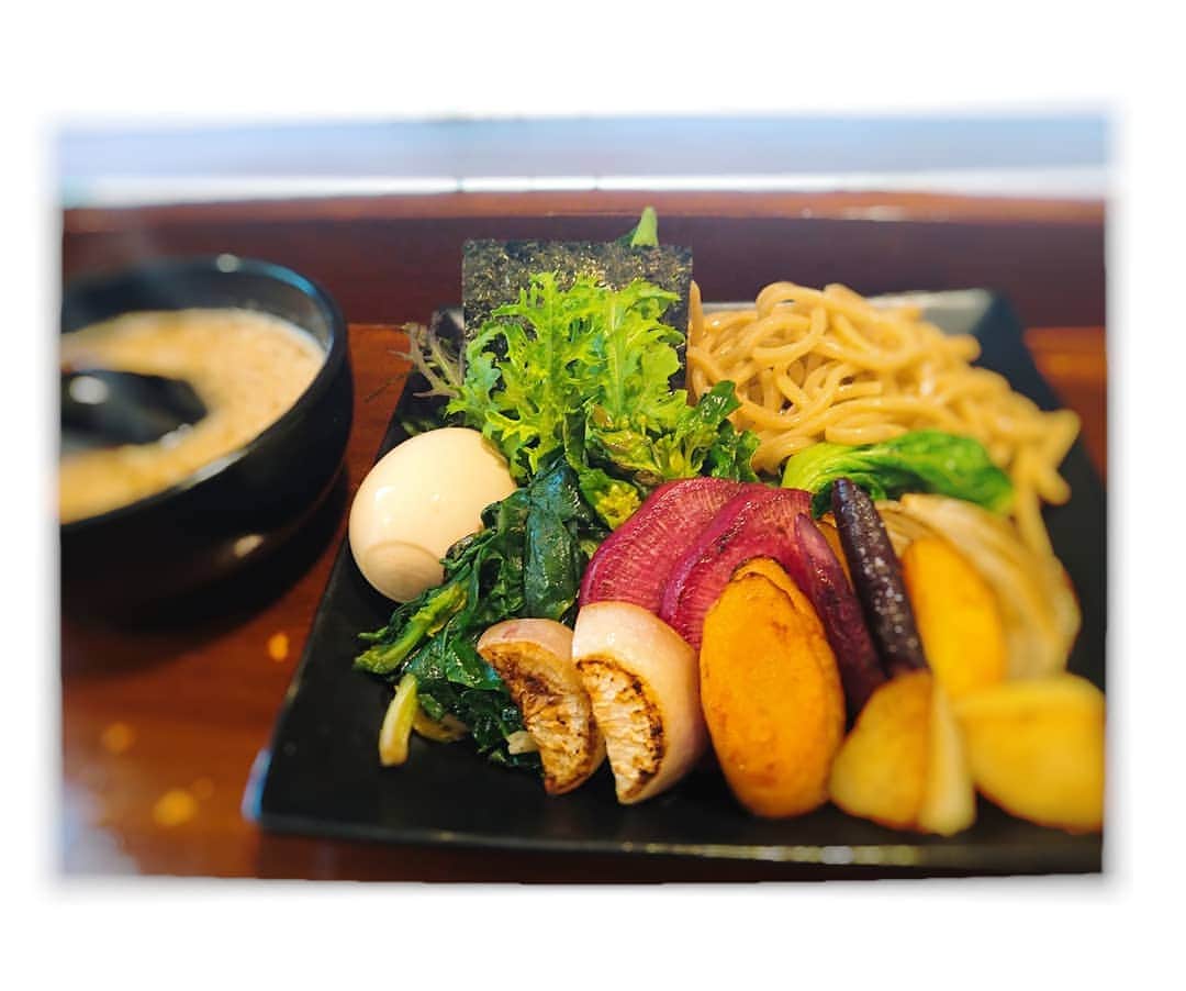 さとう珠緒さんのインスタグラム写真 - (さとう珠緒Instagram)「野菜がたくさんつけ麺🍜  Buono✨✨  罪悪感少なめラーメンでした😃  #ラーメン #野菜つけめん #良い一日を✨✨」3月12日 8時40分 - tamao_satoh
