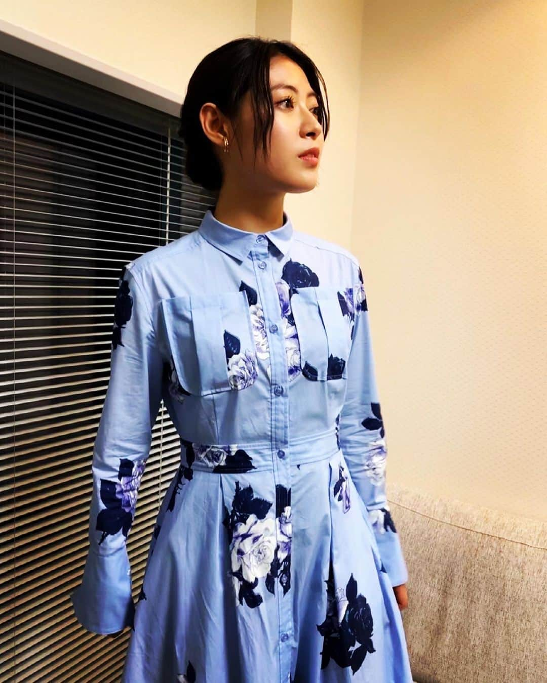 瀧本美織さんのインスタグラム写真 - (瀧本美織Instagram)「🇮🇹 今夜の「アナザースカイⅡ」に出演させていただいてます。自分がベネチアを訪れた回や、MCの頃を振り返っています。世界の美しい景色、美食。ぜひ、旅行気分をご一緒に☺️  👗 @drwcys_official 💎 @joueteofficial   #アナザースカイ  #アナザースカイⅱ  #anothersky   #italy  #venice  #第二の故郷」3月12日 9時44分 - mioritakimoto_official