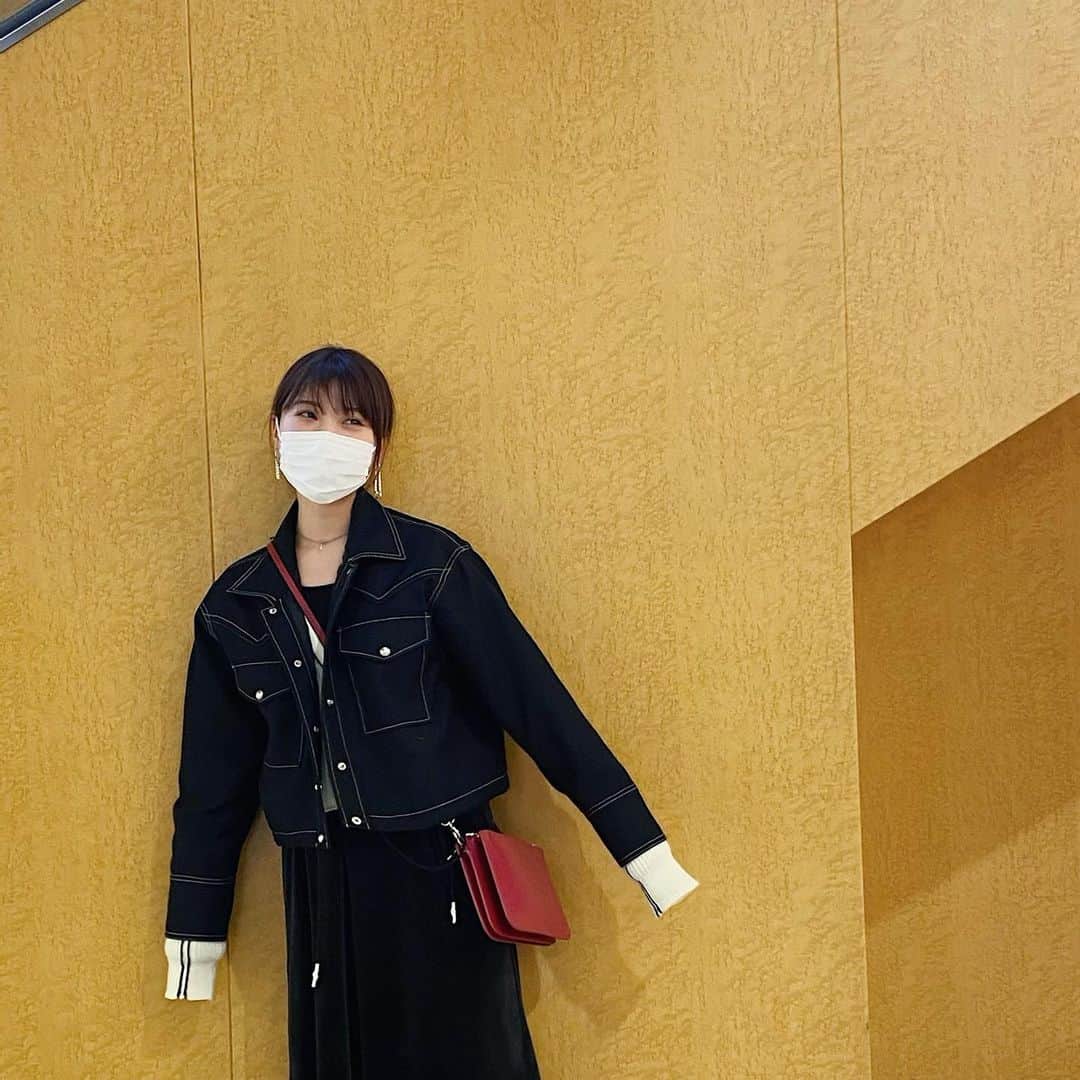 三橋栄香のインスタグラム：「🤍🤍🤍 たまたま撮れた写真が完全に土偶だった(2枚目)」