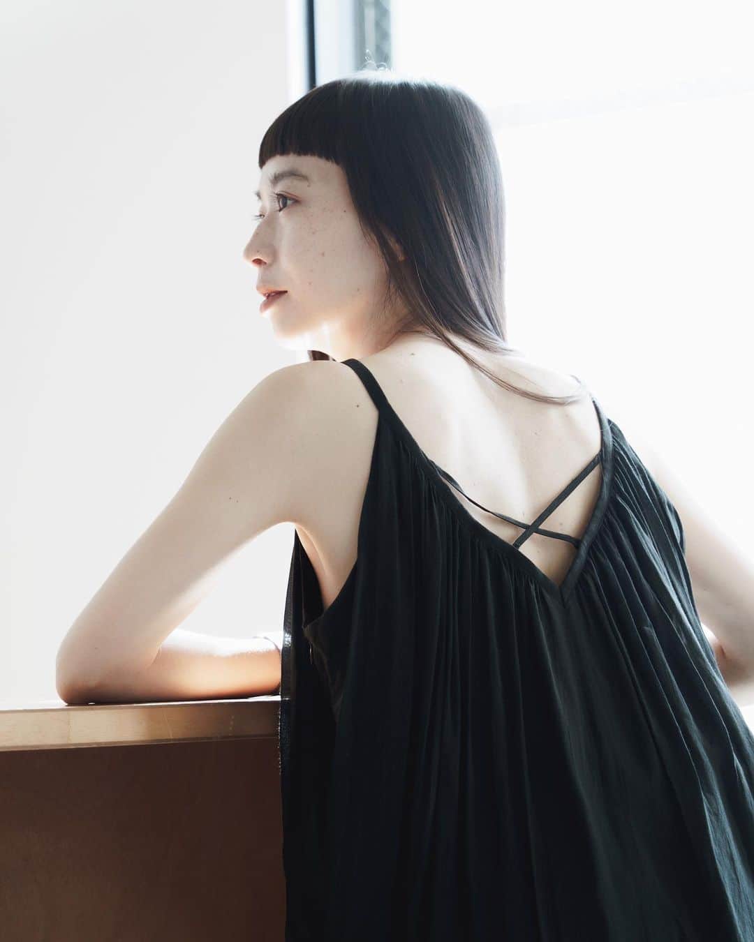 市川渚のインスタグラム：「ELLE SHOPのEDITOR’S CLOSETでAKIRA NAKAの春夏新作アイテムをご紹介させていただきました🙆‍♀️小笠原vlogでも良く着てたコンビネゾンです。  https://elleshop.jp/contents/closet/guests/nagisa2/20210312.html  早く一枚で着れる季節が来て欲しいなあ😌✨  I introduced AKIRA NAKA's new spring/summer items on ELLE SHOP's EDITOR'S CLOSET! This is the combinaison I often wore in my Ogasawara vlogs.  I can't wait for the season to come when I can wear it on its own!」