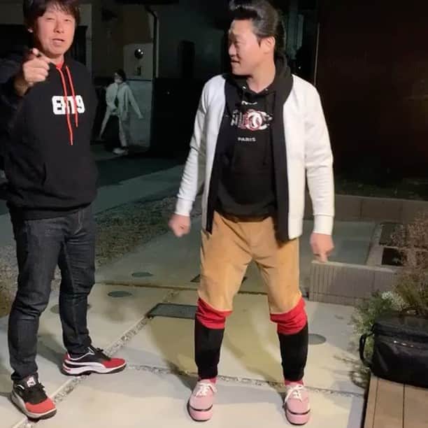 みやぞんのインスタグラム：「楽しく気楽に😄  #レッドさん #祝い #命 #炎 #羽？」