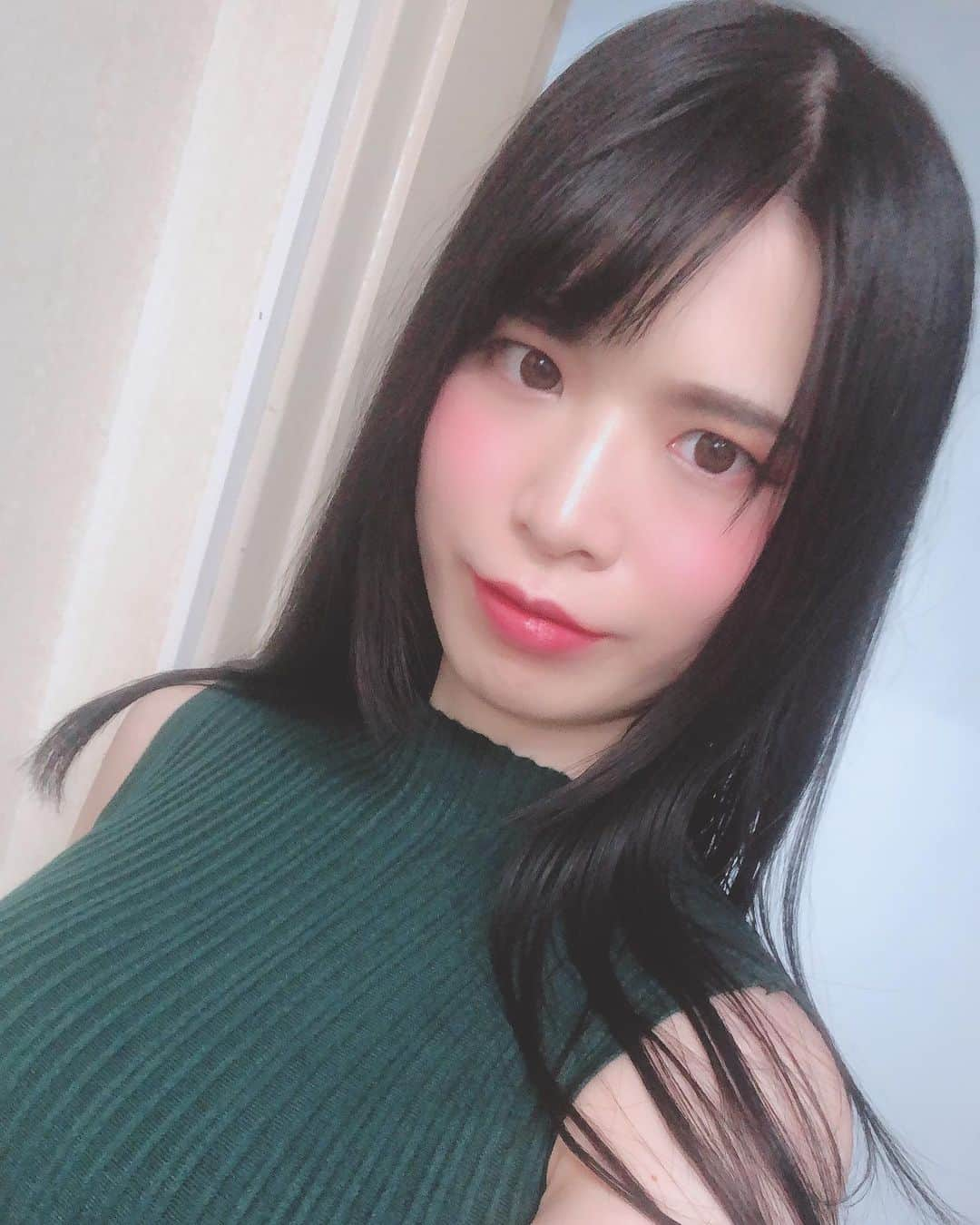 大谷翔子のインスタグラム：「#AV女優 #大谷翔子 #長身女子 #高身長女子 #長身美脚 #脚フェチ #美脚 #足フェチ #フォロワー募集中」