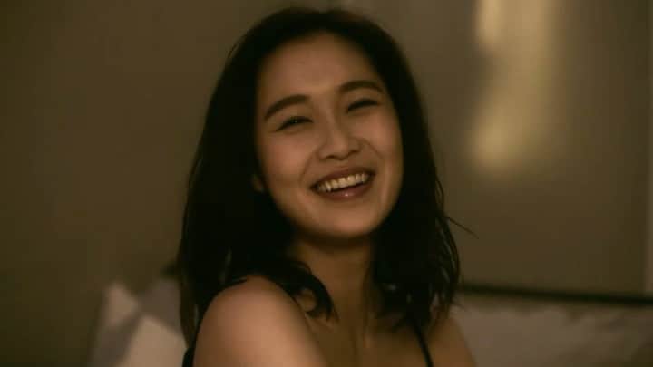 谷川りさこのインスタグラム：「使うたび潤いのあるツルスベ肌に「SCLABO-スクラボ」 @sclabo_official  イメージモデルとして、WEBCMに出演させていただきました！  お肌にスーッと馴染んで、 洗い流すとツルツルすべすべが すぐに実感できました！  スクラブなのに泡立ちが凄くてボディウォッシュでも使えるし、 肌の気になるところがあったらスクラブ使いでスポットケアもできるからオススメ！  ぜひ、チェックしてみてね！  #薬用スクラボ ウォッシュオフ | リラックスバニラの香り #スクラボ #SCLABO #beauty #bodycare」