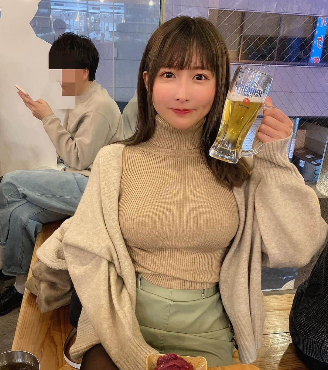 美女美容事情さんのインスタグラム写真 - (美女美容事情Instagram)「《ビールを片手に🍺💕》 *⁠⠀⁠⠀⁠⠀⁠⠀ リポストを使って、素敵な写真📷✨を投稿されてる方を紹介させて頂く⠀⠀⠀⁠⠀⁠⠀⁠⠀⁠⠀ 【💄美女美容事情💅】のコーナーです✨⁠⠀⁠⠀⁠⠀⁠⠀ *⠀⠀⠀⠀⠀⠀⁠⠀⁠⠀⁠⠀⁠⠀ いいねやコメント、フォローして応援してね❤︎🥰🎶⁣⁠⠀⁠⠀⁠⠀⁠⠀ *⠀⠀⠀⠀⠀⠀⁠⠀⁠⠀⁠⠀⁠⠀ 今回ご紹介させて頂きますのは❤︎⁠⠀⁠⠀⁠⠀⁠⠀ うんぱいさん< @_maria.holic_ >の素敵なお写真📸⁠⠀⁠⠀⁠⠀⁠⠀ *⁠⠀⁠⠀⁠⠀⁠⠀ ビールを飲める女性って良いですよね☺️🍺 今は大変な時期ですが、終息したら飲みに行きたいですね💛🍷🥂 *⠀⁠⠀⁠⠀⁠⠀⁠⠀ うんぱいさんのアカウントには他にも素晴らしい投稿が沢山ありますので是非覗いてみてくださいね💁‍♀️💙⁠⠀⁠⠀⁠⠀⁠⠀ *⠀⁠⠀⁠⠀⁠⠀⁠⠀ うんぱいさん< @_maria.holic_ > ⠀⁠⠀⁠⠀⁠⠀ 素敵な投稿ありがとうございました☺️📸✨⠀⠀⠀⁠⠀⁠⠀⁠⠀ △▼△▼△▼△▼△▼△▼△▼△▼△▼ ⁠⠀⁠⠀⁠⠀ ❤🧡💛「美女美容事情」💚💙💜⠀⠀⠀⠀⠀⠀⠀⠀⠀⠀⠀⠀⠀⠀⁠⠀⁠⠀⁠⠀⁠⠀⁠⠀ 👇掲載ご希望の方は👇⠀⠀⠀⠀⠀⠀⠀⠀⠀⠀⠀⠀⠀⠀⠀⁠⠀⁠⠀⁠⠀⁠⠀⁠⠀ @b_b_j.jタグ付けと🖤 # ビジョビ ⁠⠀ 🖤タグ付けお願いします✨⠀⠀⠀⠀⠀⠀⠀⠀⠀⠀⠀⠀⠀⠀⠀⁠⠀⁠⠀⁠⠀⁠⠀⁠⠀ △▼△▼△▼△▼△▼△▼△▼△▼△▼  #美女#美容#ビーチ好き#ビール女子 #飲み会コーデ#ステイホーム#自粛 #コロナに負けるな#コロナ撲滅 ⁠⠀⁠⠀⁠」3月12日 18時23分 - b_b_j.j