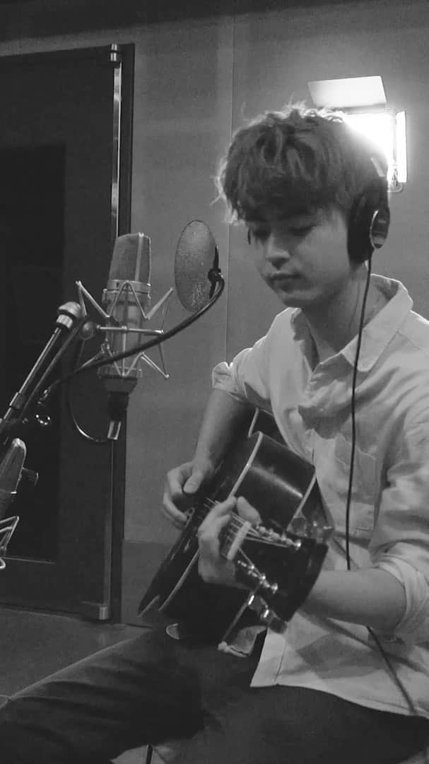 Seven Billion Dotsのインスタグラム：「✨Movie公開！！✨  Seven Billion Dots  『What Was That!?』 Acoustic ver.公開！！  #HOPE #セブド」