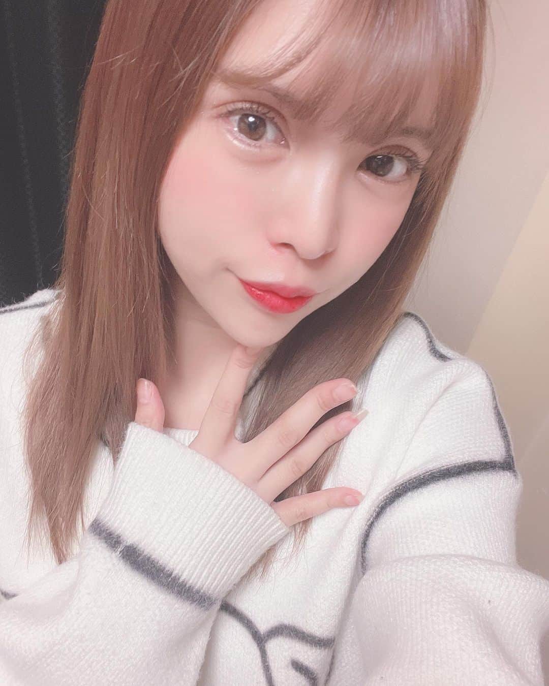 坂口杏里のインスタグラム：「一週間ちょい経過！ ダウンタイムなくなり、 凄く満足な 仕上がりです！  糸リフト 埋没 ヒアルロン酸  完璧すぎ、、、♡  @dr_okutsu_tac   あやか先生ありがとう ございます🥰」