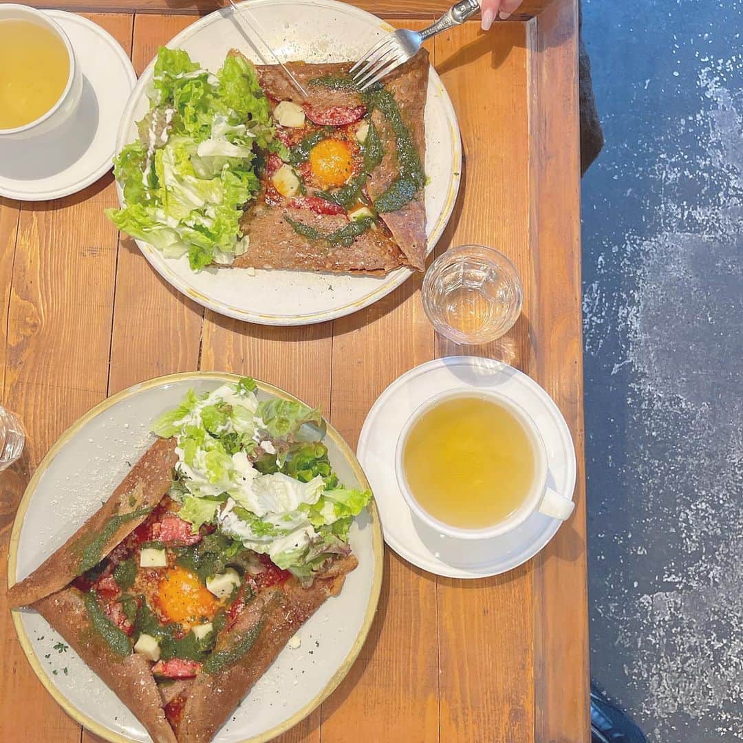 藤川沙弥のインスタグラム：「気になっていた 𝐜𝐚𝐟𝐞 🍽 ガレットランチ美味しすぎた、、 京都で気になるspotが まだまだある。。👶🏻🌱  #カフェ #カフェ巡り #京都カフェ #カフェ好きな人と繋がりたい #카페　#카페스타그램　#먹스타그램 #음스타그램　#맛스타그램　#좋아요」