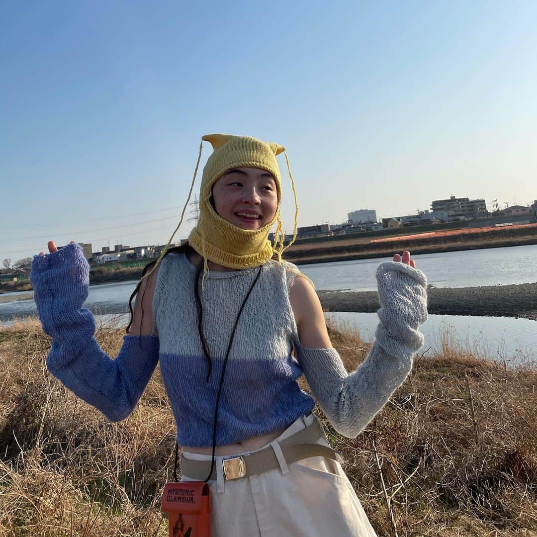 のインスタグラム：「🐝🍀」