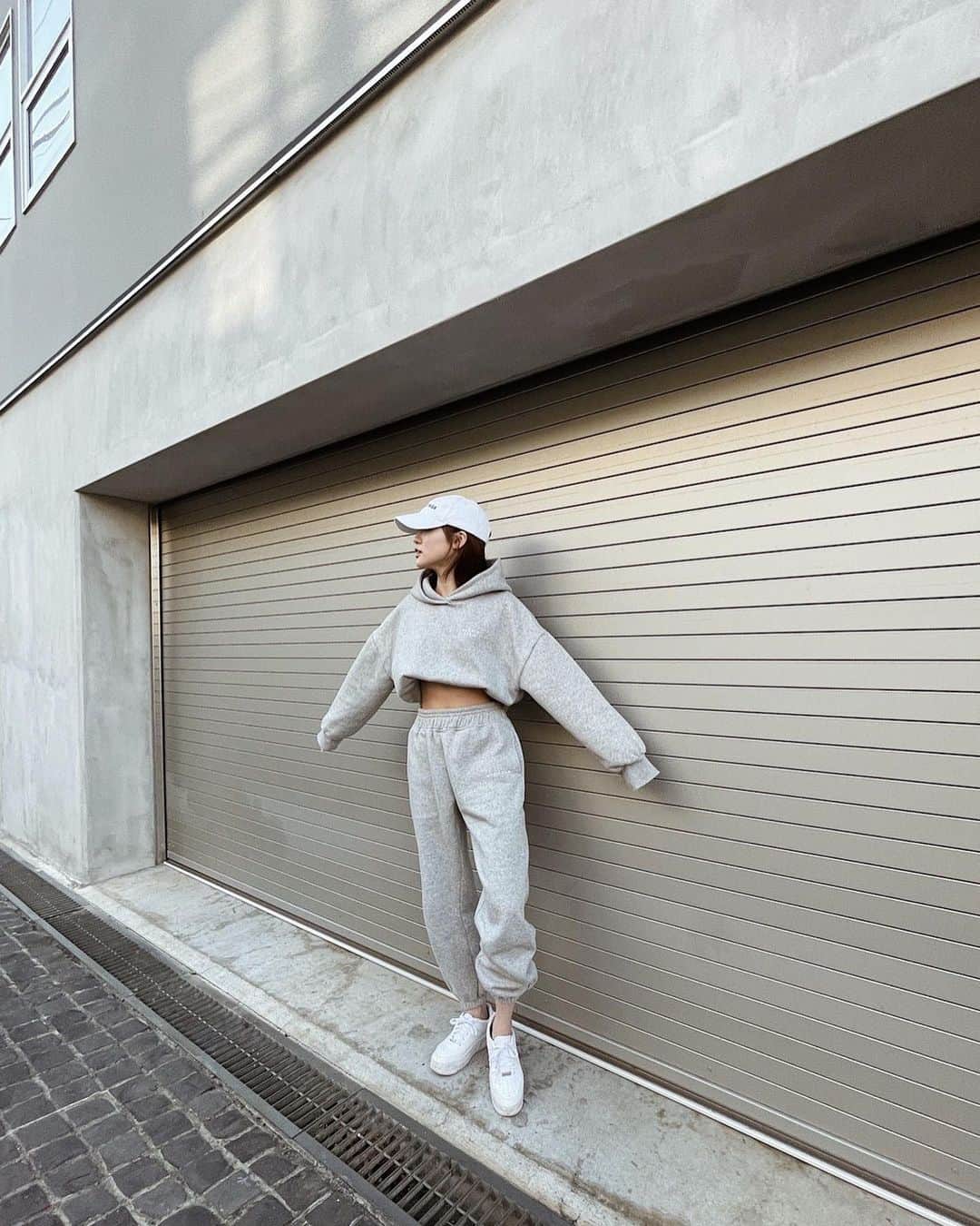 志田友美（ゆうみん）のインスタグラム：「🌵🌵🌵 セットアップ大好きマン👋🏽」