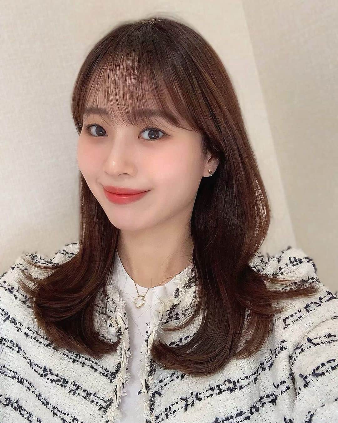 ハンナミのインスタグラム：「💇🏻‍♀️🌸」