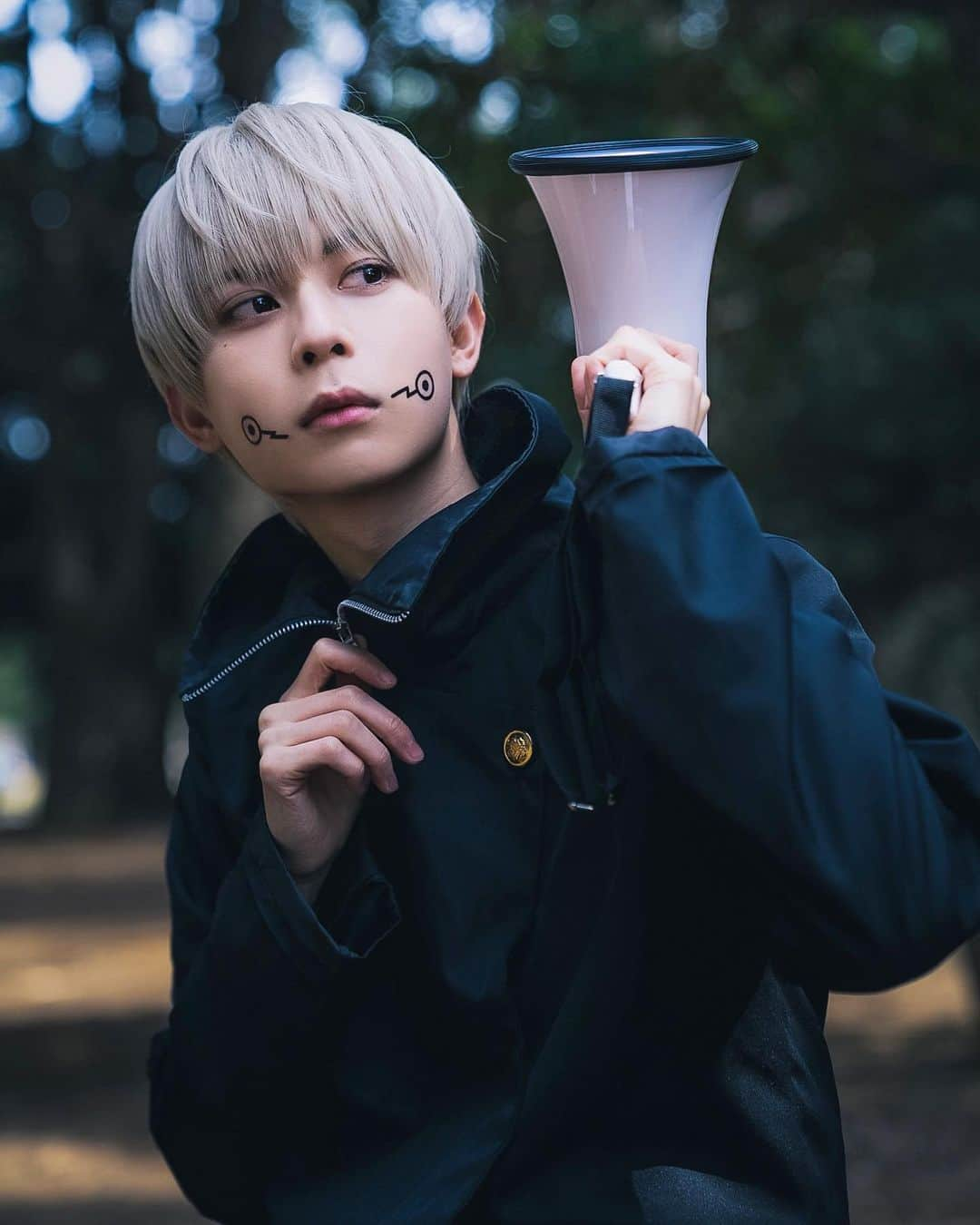 正宗幹也（みっき〜）のインスタグラム：「呪術廻戦ー狗巻棘 Jujutsu Kaisen | Inumaki Toge   #呪術廻戦 #狗巻棘 #jujutsukaisen #inumakitoge   hair： @shimazaki_rikito  photo： @junpei_suzuki0504」