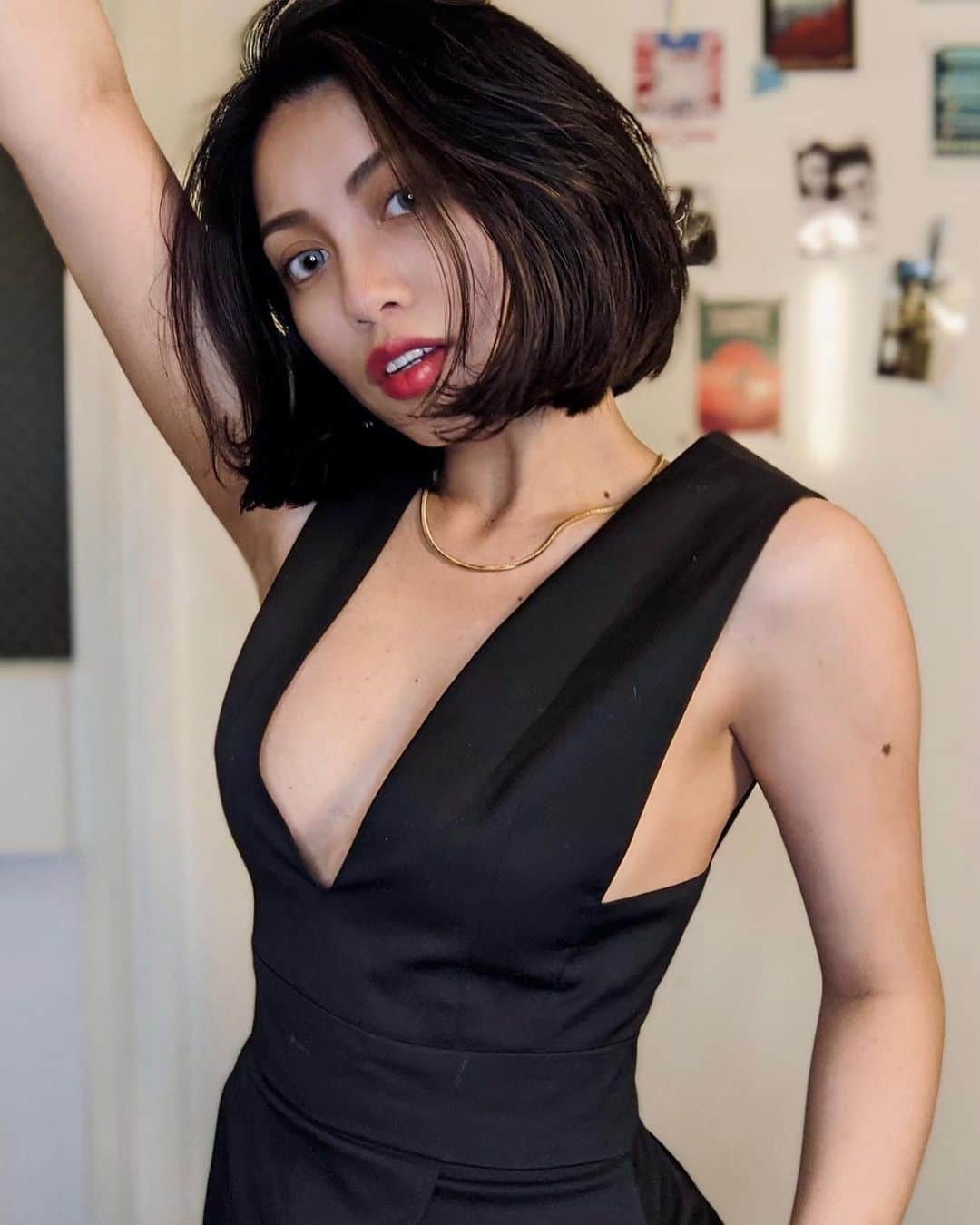 安部ニコルのインスタグラム：「Google Pixel4のカメラ機能最強 📸💕 顔加工あるから自然とほうれい線とか消してくれる‼︎ そしてポートレートで撮ったらデジカメで撮ったみたいになった✨これからこれで色々撮りたい😆✌︎  #teampixel #pixelで撮影 #googleのスマホ」
