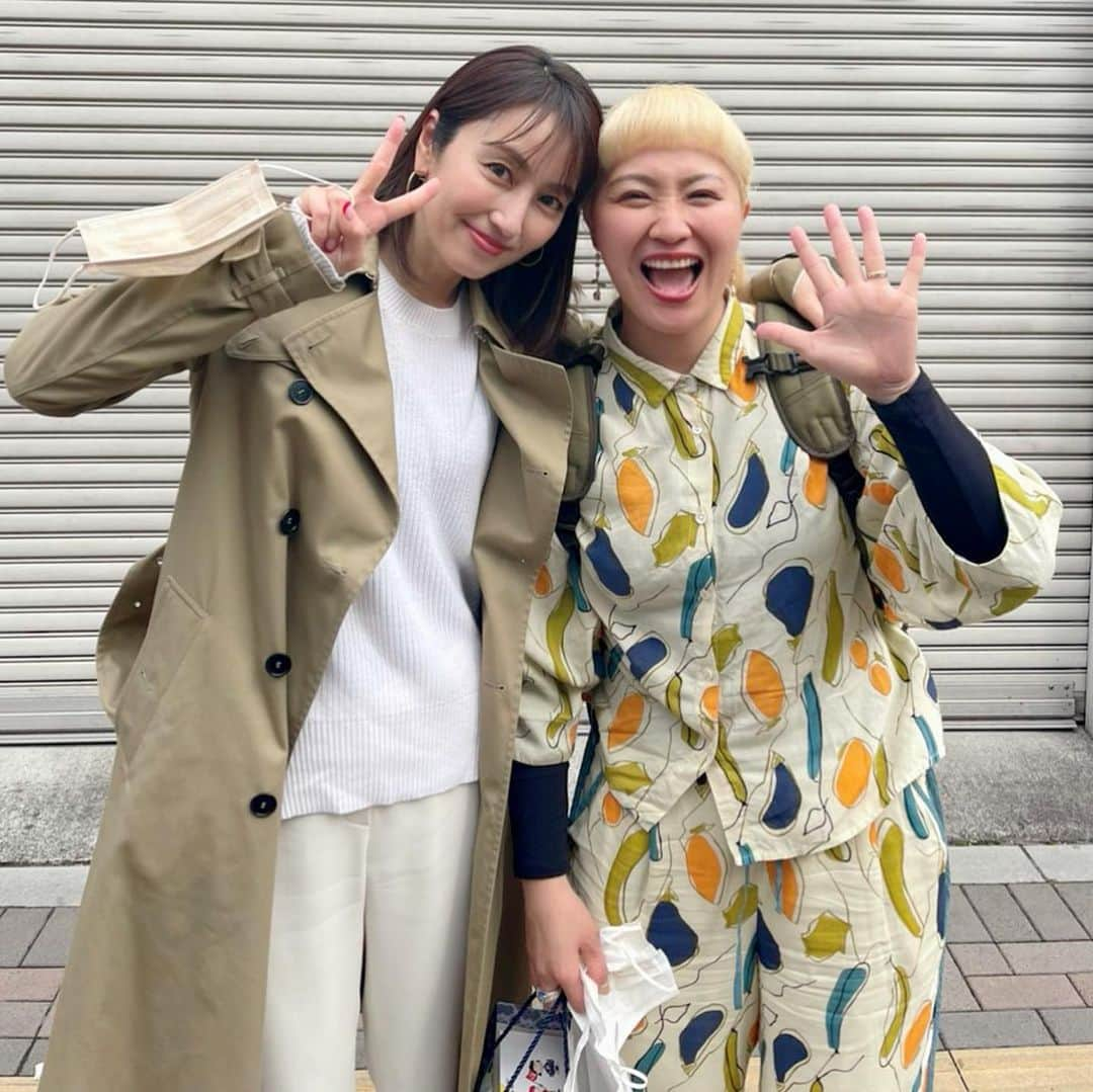 矢田亜希子さんのインスタグラム写真 - (矢田亜希子Instagram)「かりちゃんと朝からずっと一緒だった日♡ #かりちゃん#毎日連絡取り合ってるw#本当に#ロケ#お仕事#嬉しい#楽しいロケ#またすぐ会えるんだ」3月12日 21時27分 - akiko_yada