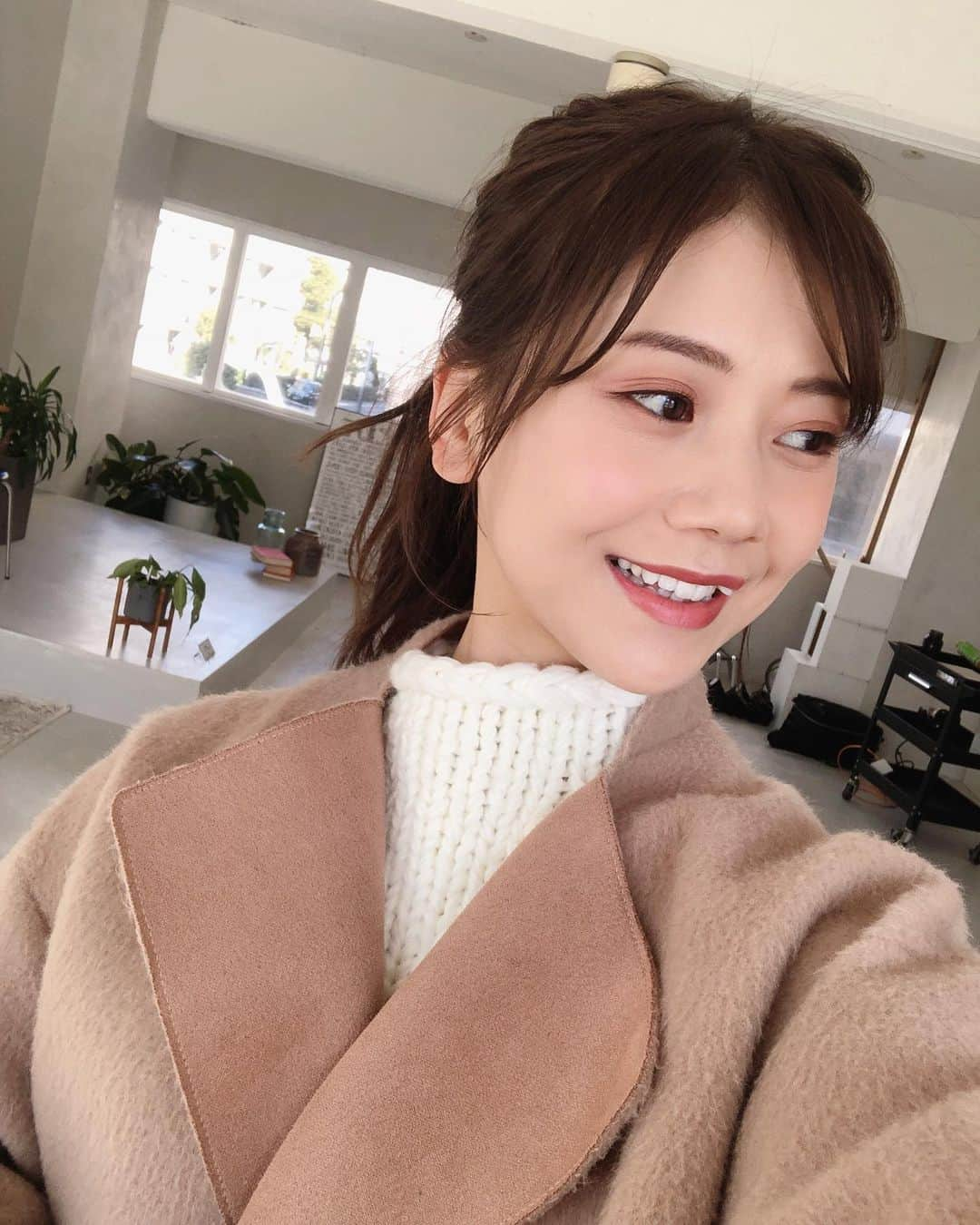 今井美桜さんのインスタグラム写真 - (今井美桜Instagram)「＊ 今年はこのコート沢山着たなぁ🧥💭  シルエットが可愛くてかトレンド感あるのよね☺️ もう少し暖かくなったらクリーニングかな」3月12日 23時03分 - mio_ima49