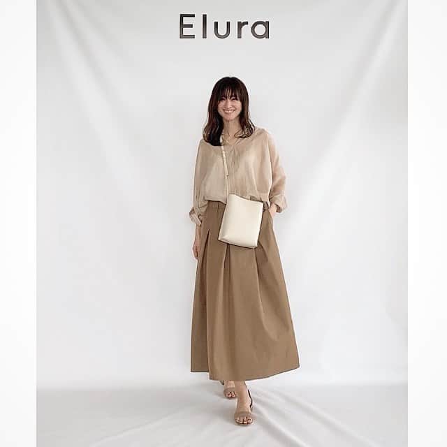 前田ゆかのインスタグラム：「エルーラsummer collectionへ @elura_official  @kyokomuto0628 さんと行ってきました！  今年の夏は見ていて気持ちのよいやわらかな印象のカラーに、気分を明るくシフトチェンジできそうなポジティブカラー、黄色やオレンジにアースカラーがうつくしく軽やかです。  色の持つ力を生かして日々をハッピーに❗️  エルーラの洋服は 体型をカバーしながら 程よいトレンドを取り入れお手頃な価格帯にいつも驚かされます！  今季はバックや靴も可愛くて軽く機能性よい斜めがけバックをオーダー、お気に入りバックからスタイリングを考えるのもこの夏は楽しみ🤍  #エルーラ #elura #2021 #展示会#アダストリア」