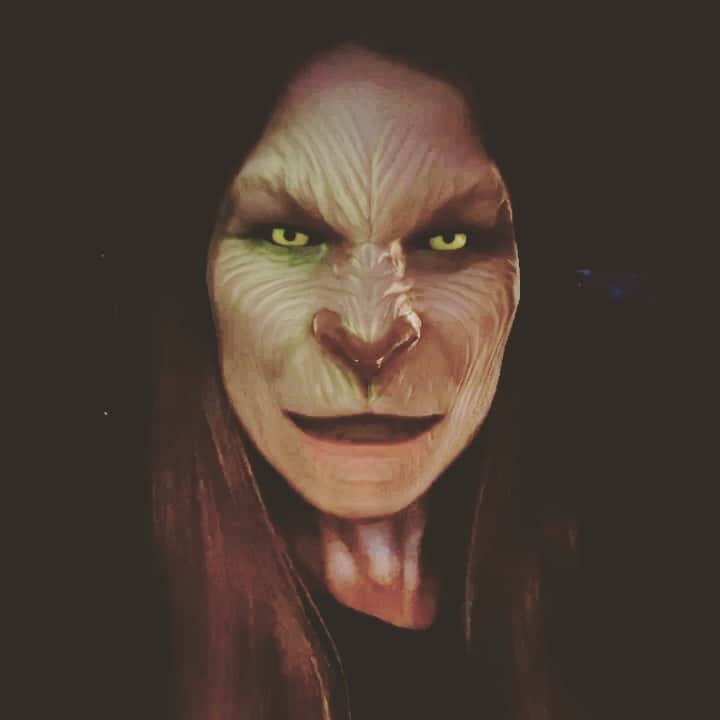 シェリ・ムーン・ゾンビのインスタグラム：「Yeah baby! It’s finally released- #the lunar injection kool aid eclipse conspiracy. Dig it baby. Owwwwwwwohhhhhyeah. #howlingmanchallenge」