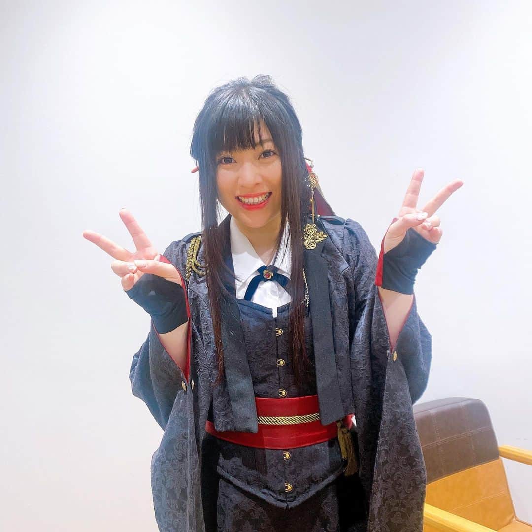 鈴華ゆう子のインスタグラム：「今日は取材でした！ #和楽器バンド #鈴華ゆう子 #マズレ #marsred #yukosuzuhana#Wagakkibnd」