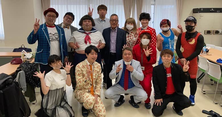 時東ぁみさんのインスタグラム写真 - (時東ぁみInstagram)「「緊急事態宣言延長で3年生の修学旅行が中止になってしまった。来週何かできないかな？」 ・ と中学時代の恩師から連絡をいただき 『防災士 時東ぁみ presents 防災お笑いライブ』をやらせていただきました！ ・ 最初は真面目に私と木曽さんで防災トーク！ そのあとはお笑いライブ！ 三拍子さん、マリアさん、アマレス兄弟さん、チャイムさん、やまもとまさみさん、響さん 防災を組み込んだネタをやってくださいました！ ・ 快く出演してくださった芸人のみなさんありがとうございました！ ・ 修学旅行がなくなってしまったり、卒業式ができなくなってしまったり、色んなものをコロナは奪っていきます。 今回のことで少しでも力になれていたら嬉しいです。 ・ #時東ぁみ #防災士 #お笑いライブ #防災お笑いライブ #世田谷区立船橋希望中学校 #修学旅行 #中止 #三拍子 さん #マリア さん #アマレス兄弟 さん #チャイムさん #やまもとまさみ さん #響 さん #ありがとうございました #緊急事態宣言 #コロナに負けるな #中学生 #可愛かった」3月13日 7時40分 - amitokito