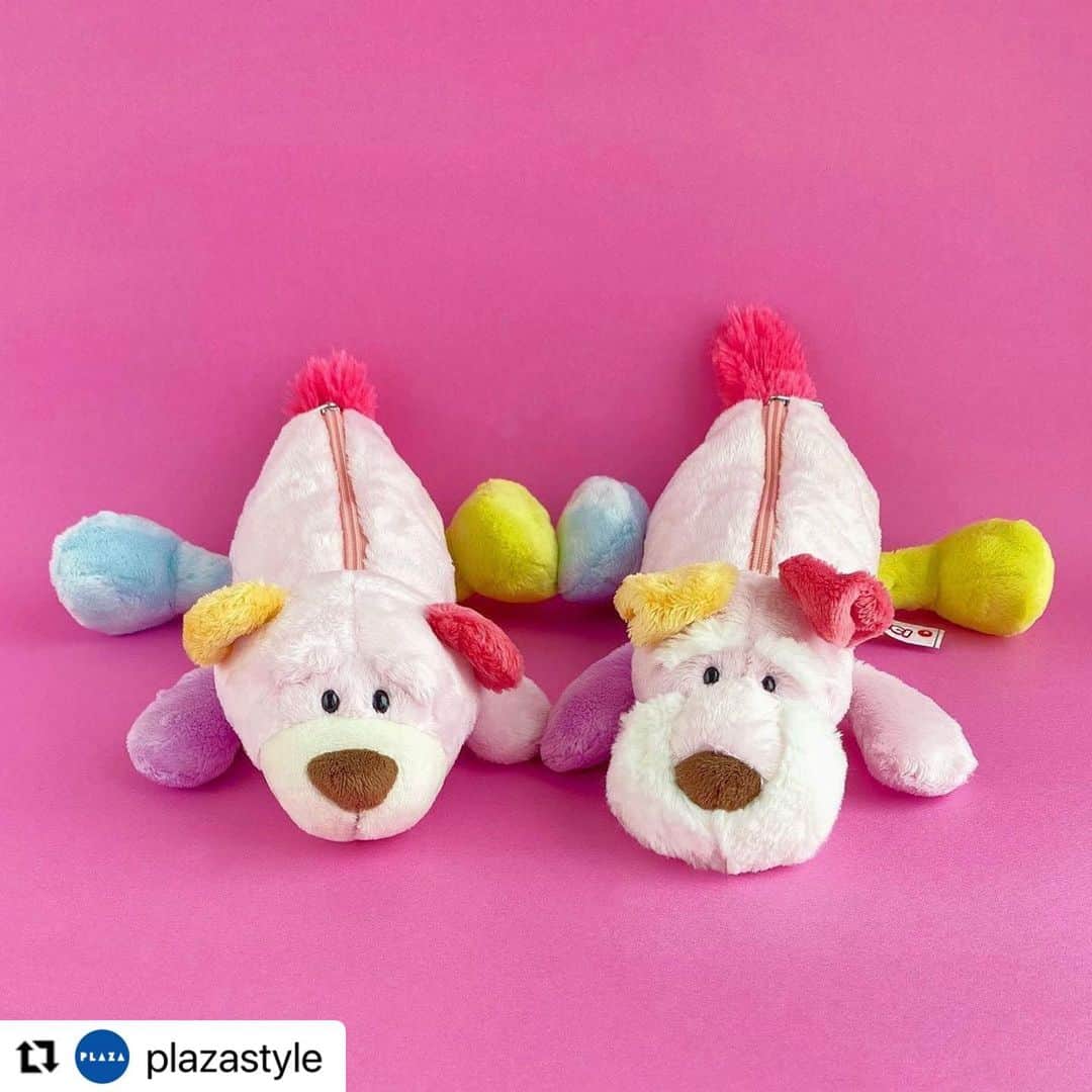 のインスタグラム：「. . かわいすぎるー🤤💕 @plazastyle 様で是非GETしてくださいね🐻🐶🌈⭐️  #Repost @plazastyle with @make_repost ・・・ PLAZA・MINiPLA限定アイテム💕大人気「NICI」のフィギュアポーチにカラフルなマルチカラーが登場🌈🌟くたっとしたフォルムと、ふわふわの触り心地が魅力です💜  NICI フィギュアポーチ マルチカラー ベア/シュナウザー 各¥2,200(税込)  #NICI #ニキ #フィギュアポーチ #ポーチ #ペンポーチ #マルチカラー #カラフル #PLAZA限定 #PLAZA #プラザ #MINiPLA #ミニプラ  @plazastyle @nici_japan」