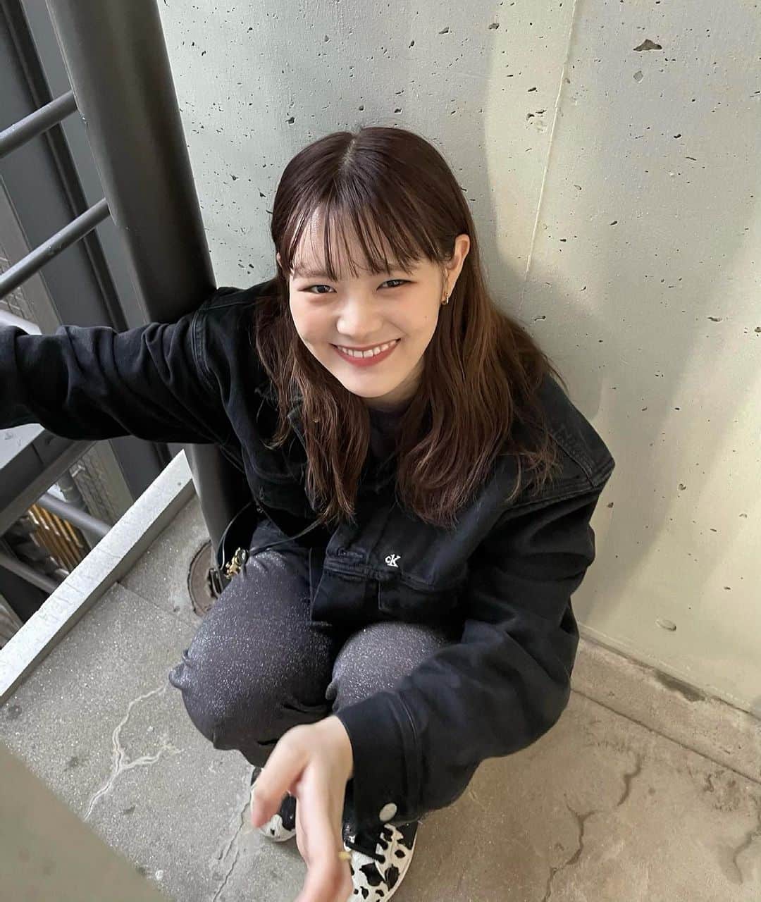 木村なつみのインスタグラム：「笑っているのかにやついているのか🧐 歯並びよし！🏷」