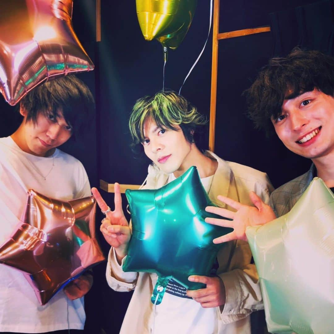 井出卓也さんのインスタグラム写真 - (井出卓也Instagram)「🍰 #30thbirthday  #mybro」3月13日 21時31分 - takuyaide_official