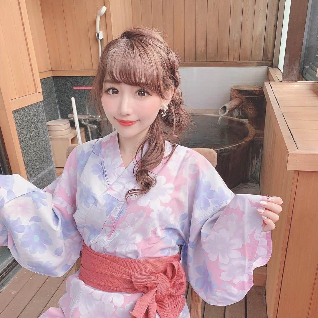 加藤里奈さんのインスタグラム写真 - (加藤里奈Instagram)「⋆ お部屋の露天風呂♨️❤︎  お部屋も豪華すぎた🥺 動画公開されたらまた載せるね〜！  @hotelhotaka   #ootd #fashion #instafood #instagram  #hairstyle #outfit #code #instafashion  #ファッション #撮影 #ヘアスタイル #ヘア  #新穂高 #新穂高温泉 #ホテル穂高 #新穂高ロープウェイ #浴衣 #浴衣女子 #温泉 #温泉女子 #浴衣ヘアアレンジ  #浴衣ヘア #旅館 #温泉旅館 #浴衣コーデ」3月13日 20時18分 - katoco0326