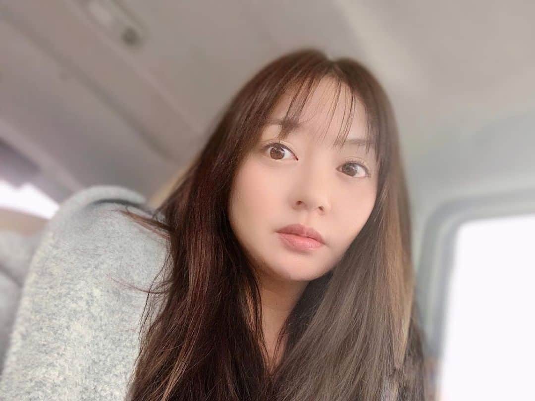 HANAのインスタグラム：「こんばんは｡・:＋°💎  今日は1日雨やったね～😫☔ そんな中…ほぼほぼ運転してたので(´>∀<｀)ゝちゅかれた…💧  今からお風呂入ってきまぁ～すε”ε”ε”(ﾉ* •ω• )ﾉ🛁*。︎  本日もお疲れさまでした🤗︎💕︎  #rainyday#smile#japanese#beautifullegs#selfie#beauty#elegant#kawaii#japanesebeauty#reels#instagramer#instagood #アラフィフ#アラフィフ女子#アラフィフママ#オトナ女子#大人可愛い#セルフポートレート#リール#熟女#美魔女#46歳#40代#40代女子#미인#미각」