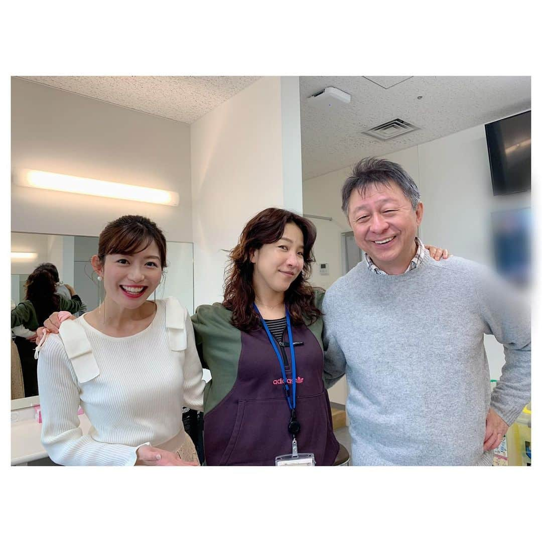 平山雅さんのインスタグラム写真 - (平山雅Instagram)「大好きなヘアメイクさんの門出🌸 春は出会いと別れの季節ですね…😭  #メイク室でいつも人生相談させてもらってた  #楽しい時間だったなぁ  #じゅんこ姉さん #お店遊び行きますっ #ヘアスタイリスト #神ひろし #アナウンサー #平山雅  (写真のときだけマスクはずしました)」3月13日 12時45分 - miyabi_hirayama114