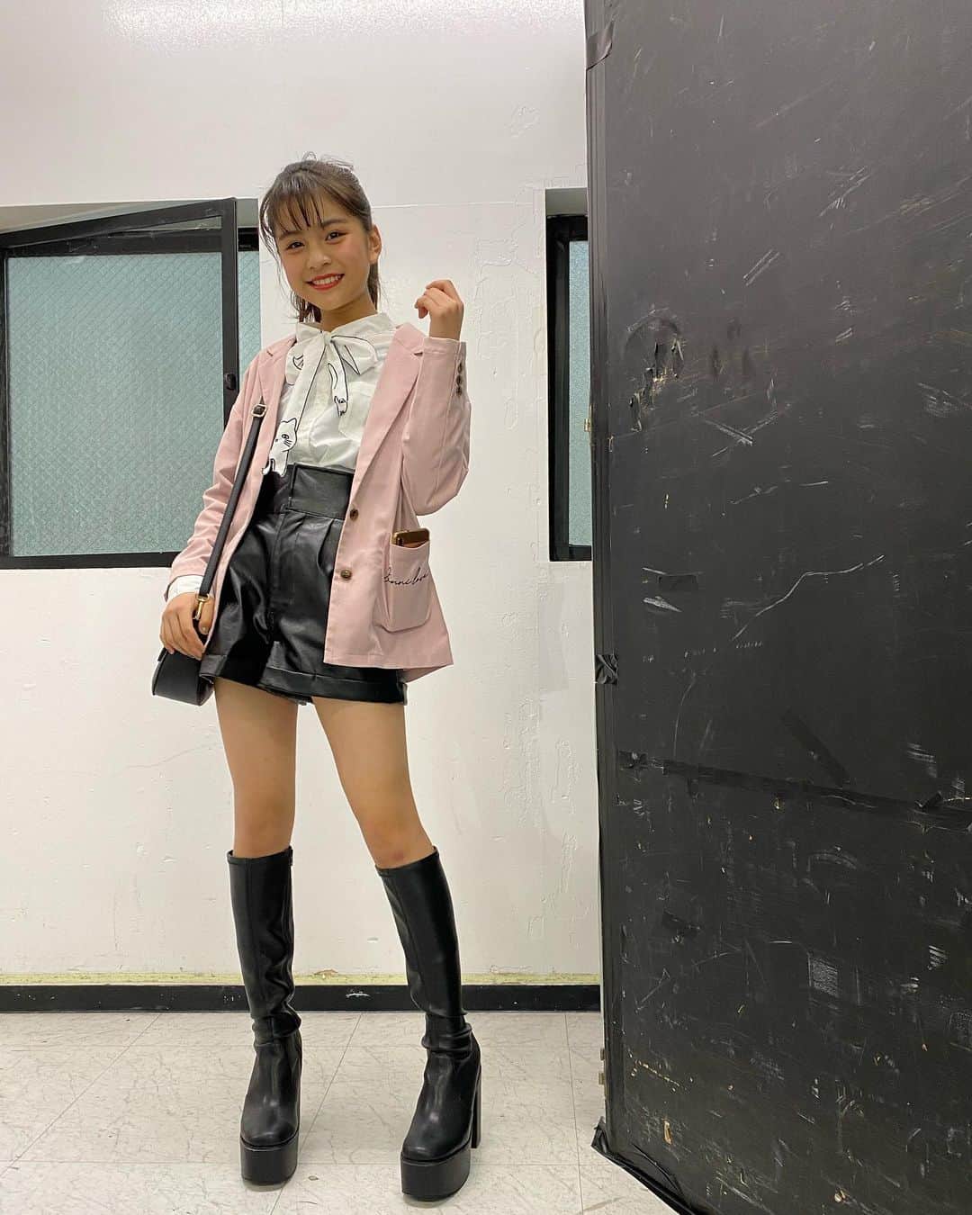 ニコ☆プチのインスタグラム：「﻿ 最近ぐっと大人っぽくなったとウワサのコハナの私服👠﻿ ﻿ ﻿ #ニコプチ﻿ #有坂心花﻿ #プチモの私服」