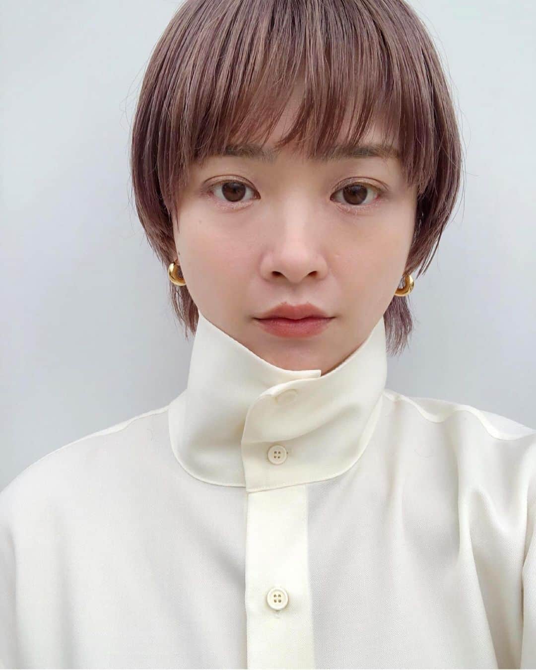 Yanagihara Hirokiさんのインスタグラム写真 - (Yanagihara HirokiInstagram)「@buchikoyori  new color ・ ブラウンとパープルで作るベージュ ・ #ケアブリーチ#色落ちもいい #ヘアカラー#ベージュカラー#ショートヘア」3月13日 18時07分 - yanagihara_hiroki