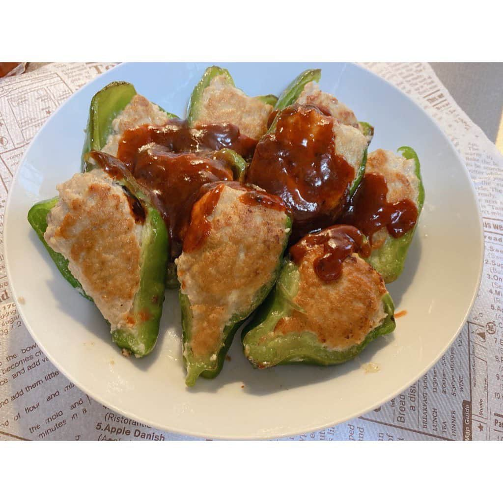 村上りいなさんのインスタグラム写真 - (村上りいなInstagram)「ピーマンの肉詰め🫑🫑🫑🫑🫑  Pepper stuffed with meat.   #cooking #料理 #ピーマン #」3月13日 18時21分 - riina_murakami