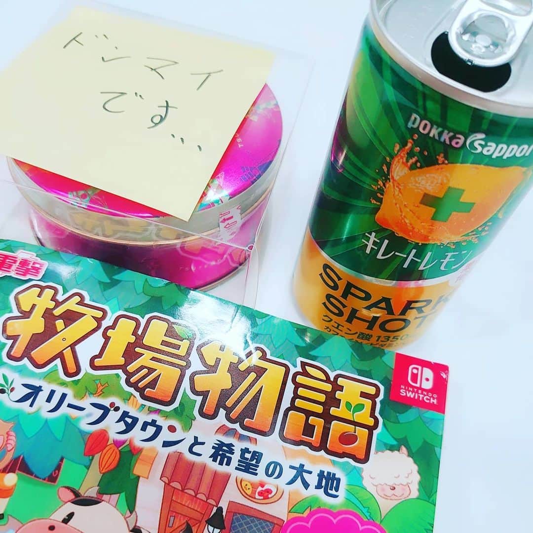 のインスタグラム：「配信、ご視聴ありがとうございました🤤  前代未聞のハプニングにはめちゃめちゃ落ち込みましたが…みんなのお陰で何とかなりましたありがとう😢  いつもゲリラですみません！ アーカイブで観る方、コメントお待ちしてます🦀🎮️🐮🐔🐈️  #安済知佳心機一転」